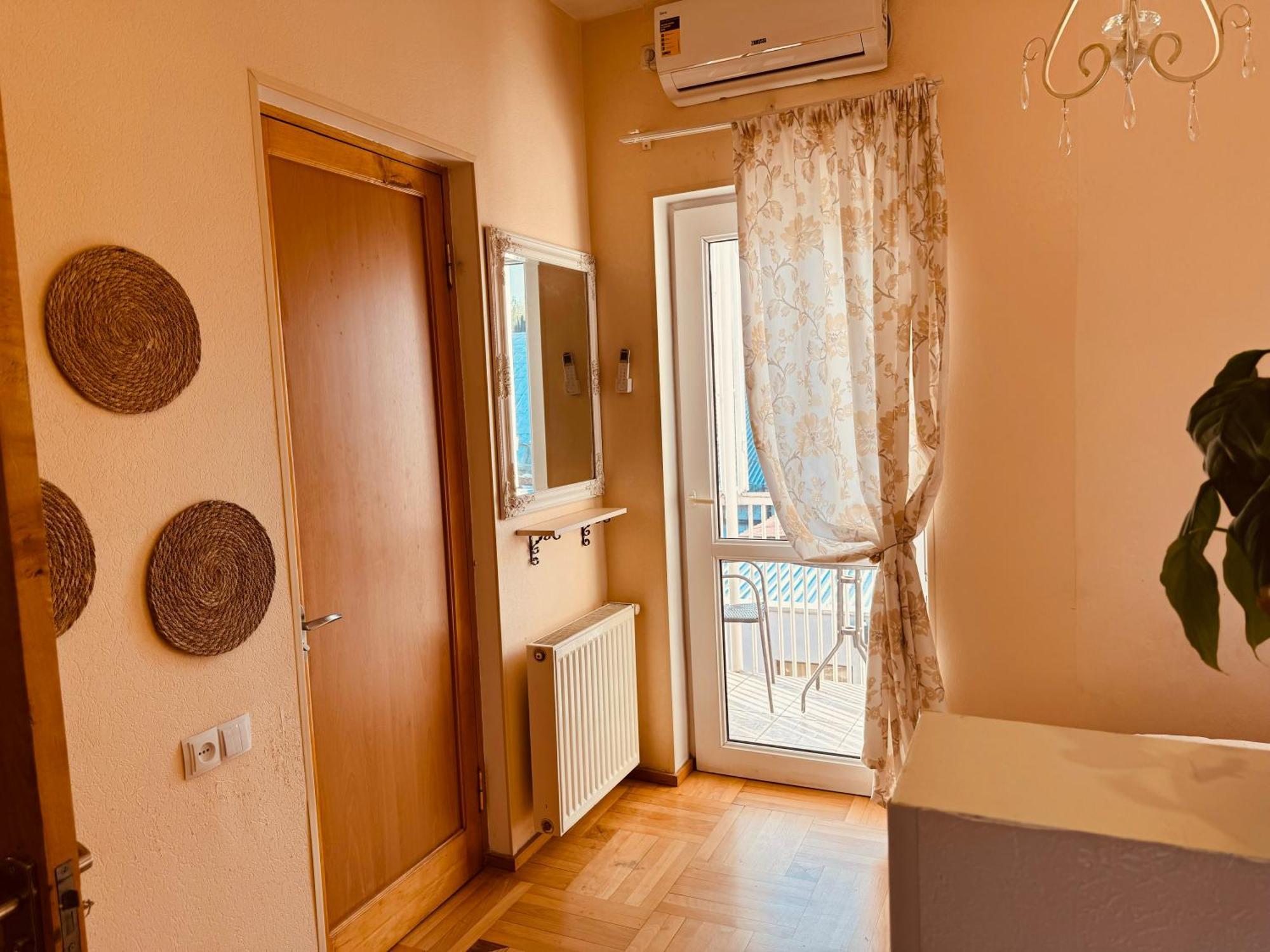 Sky Guest House Tiflis Dış mekan fotoğraf