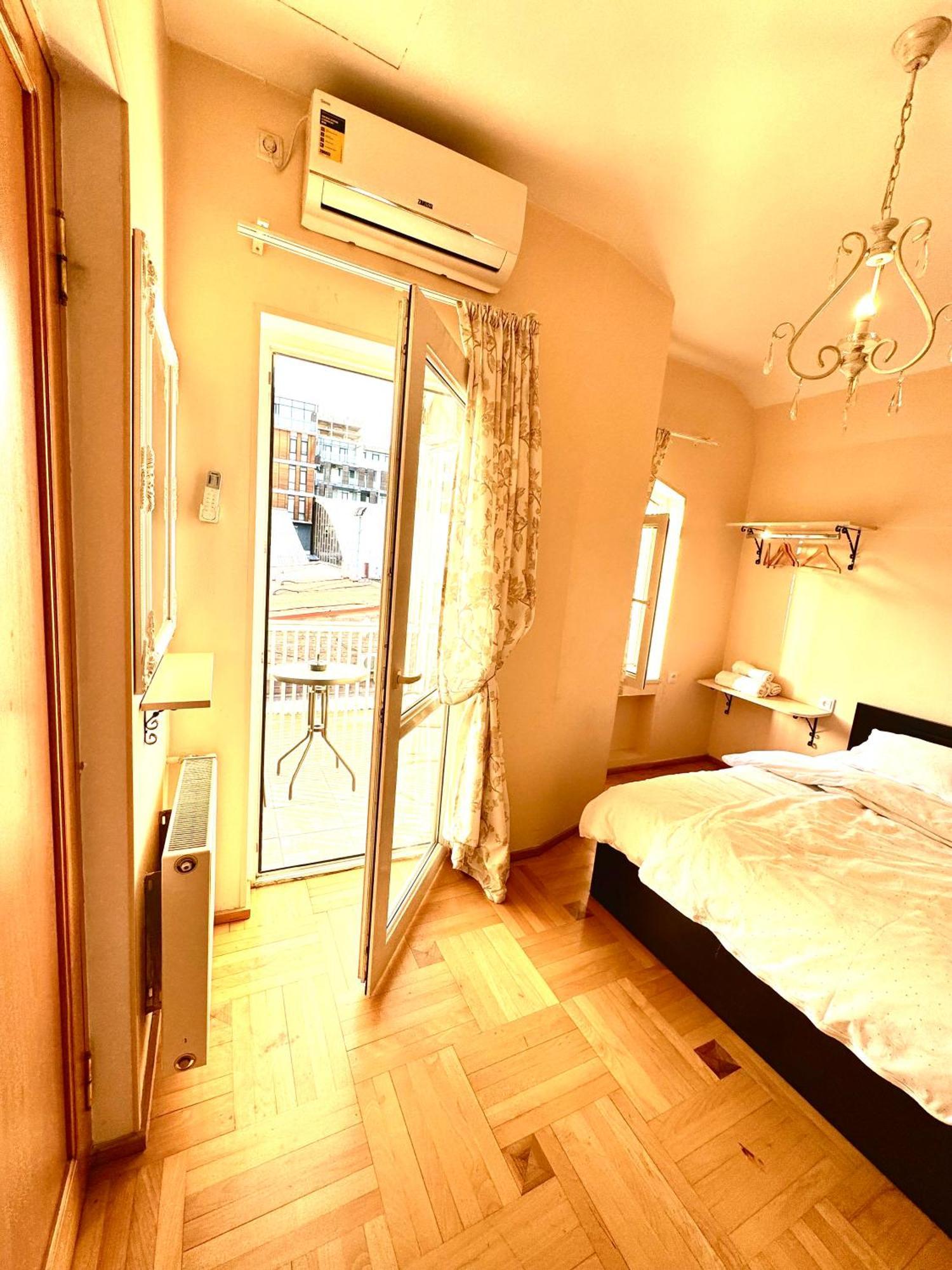 Sky Guest House Tiflis Dış mekan fotoğraf