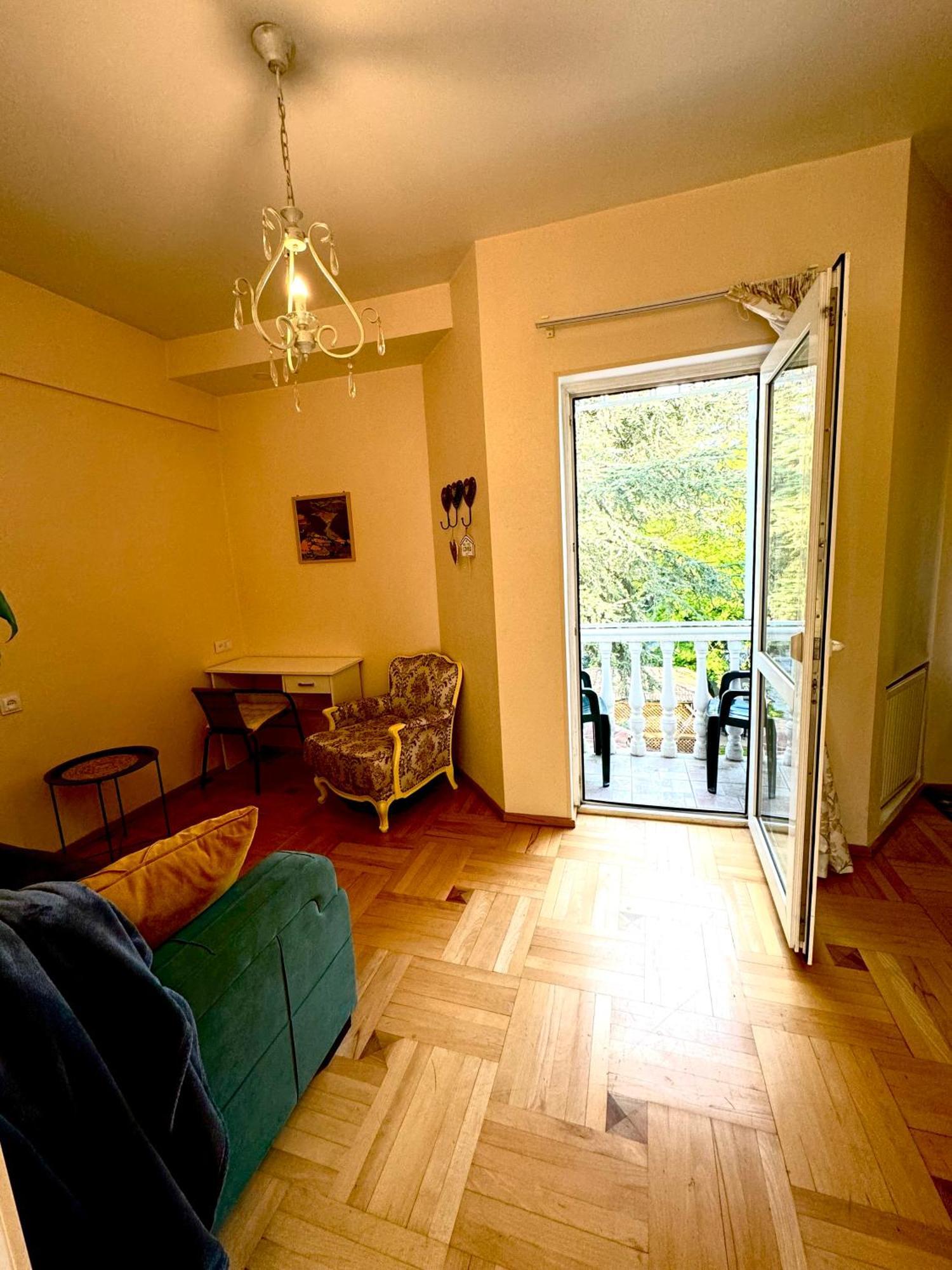 Sky Guest House Tiflis Dış mekan fotoğraf