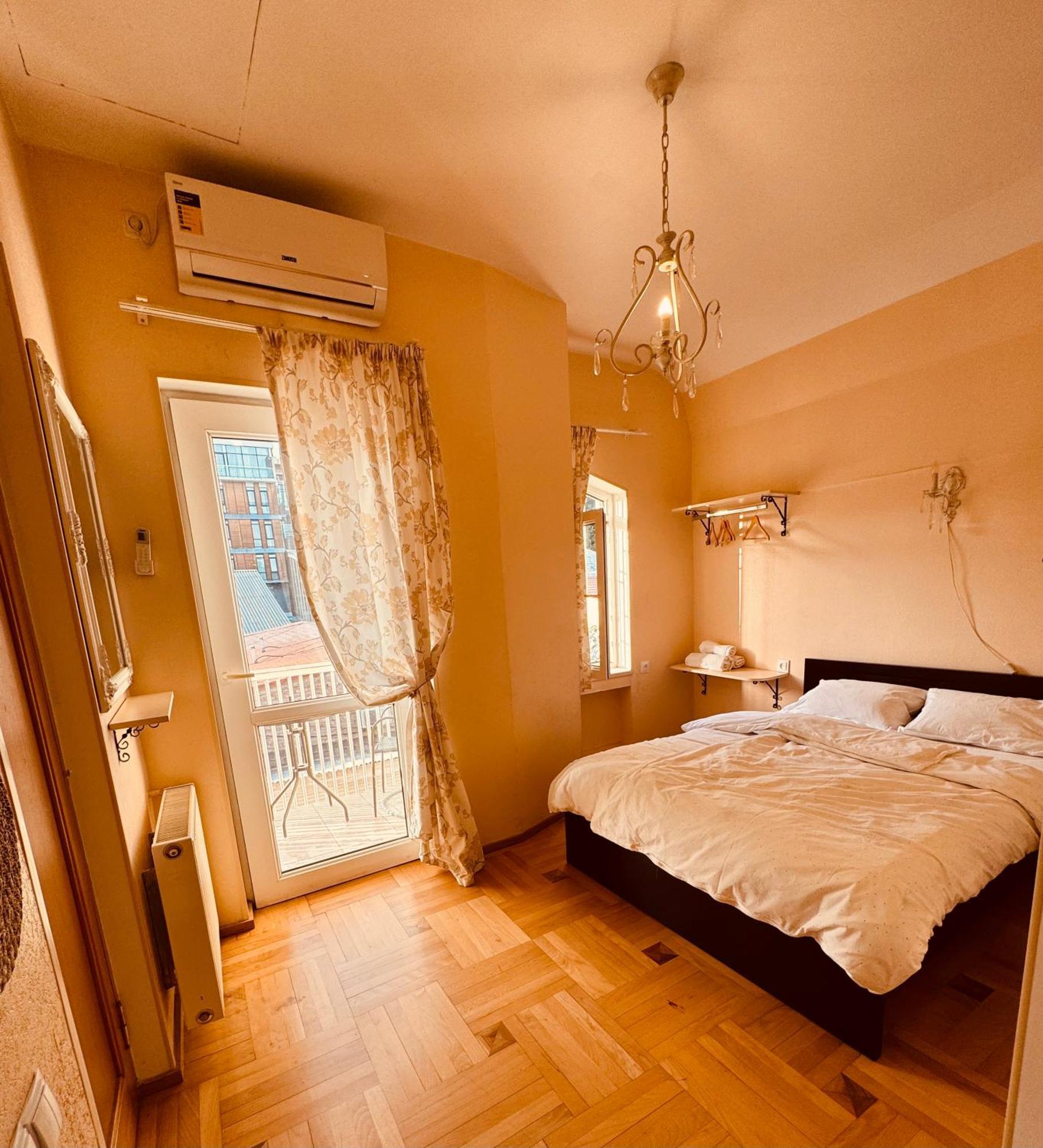 Sky Guest House Tiflis Dış mekan fotoğraf